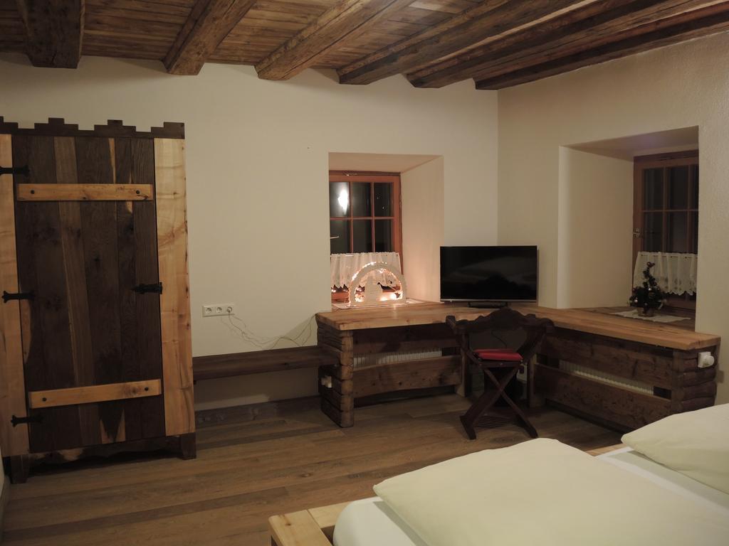 Hotel Burg Katzenstein Extérieur photo