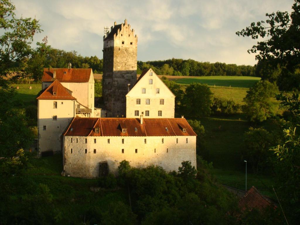Hotel Burg Katzenstein Extérieur photo